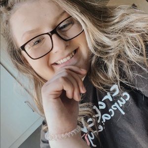 Meet your Posher, Alisha